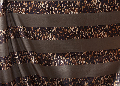 Фото ткани Натуральный шелк в полоску, цвет - коричневый