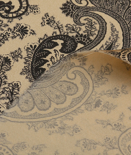 Атласный шелк с рисунком тип Etro, цвет - бежево-золотистый. Изображение 2