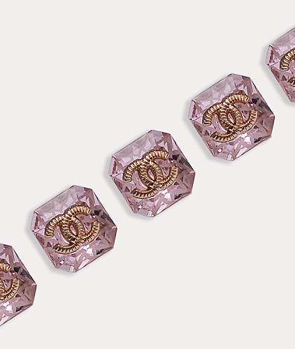 Пуговица тип Chanel, цвет - розовый. Изображение 1