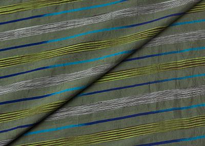 Фото ткани Шелковая тафта-чесуча, цвет - зеленый и полоска