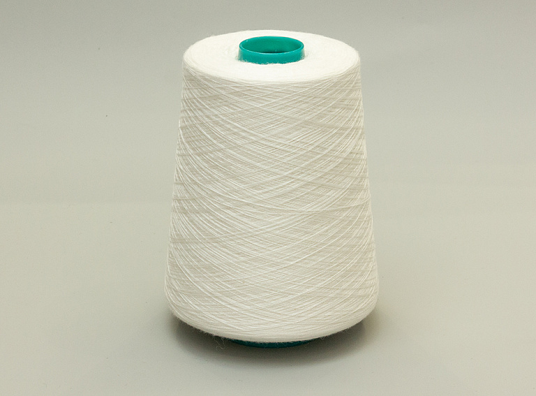 Фото ткани Пряжа кашемир с шелком тип Botto Giuseppe (100гр), цвет - белый