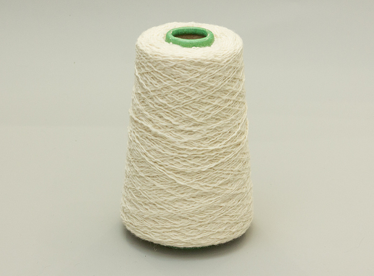 Фото ткани Пряжа кашемир (100гр), цвет - молочный