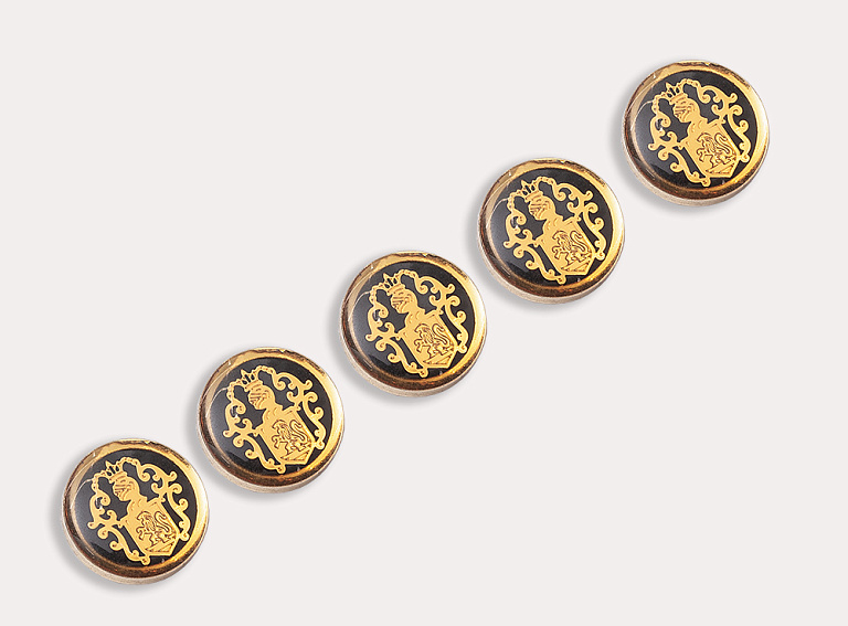 Фото ткани Пуговица круглая с гербом (металл), цвет - черный и золотой