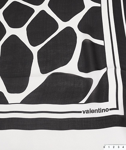 Шифон тип Valentino с рисунком (купон), цвет - белый и черный. Изображение 6