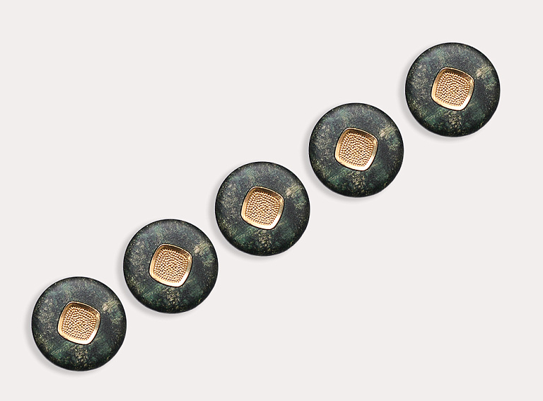 Фото ткани Пуговица круглая (пластик), цвет - зеленый