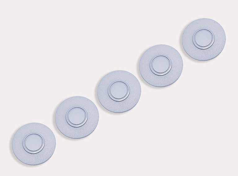 Фото ткани Пуговица круглая (пластик), цвет - голубой