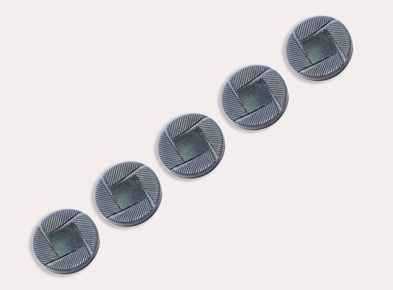 Фото ткани Пуговица пластиковая, цвет - голубой