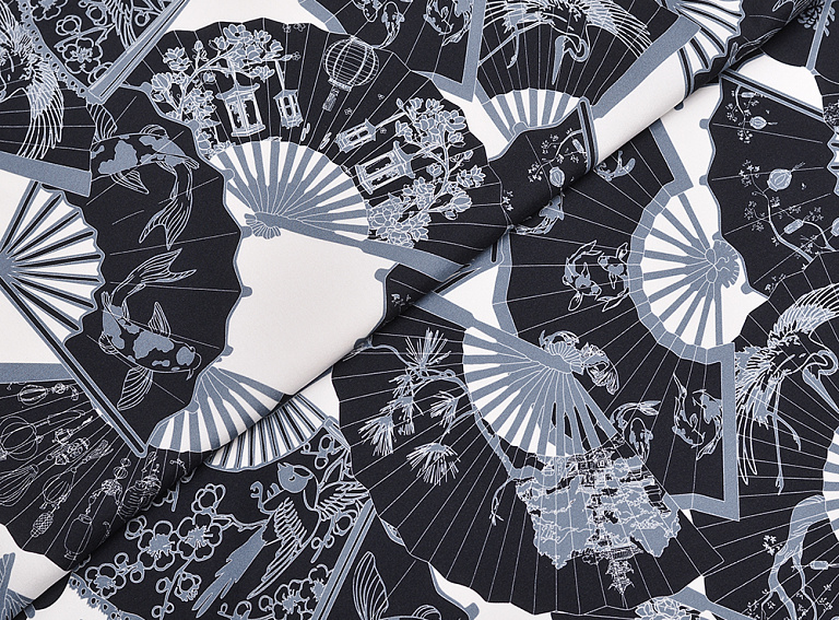 Фото ткани Натуральный шелк с веером, цвет - синий с белым