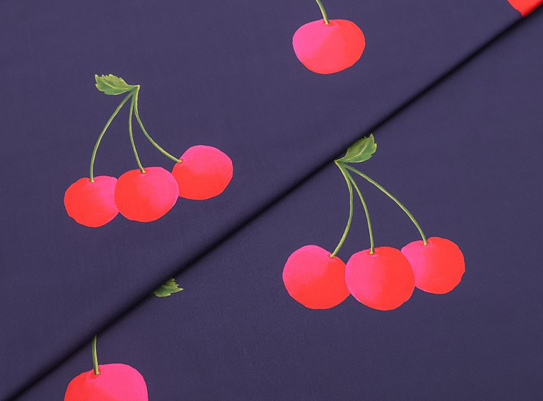 Фото ткани Хлопковая ткань с вишнями, цвет - синий