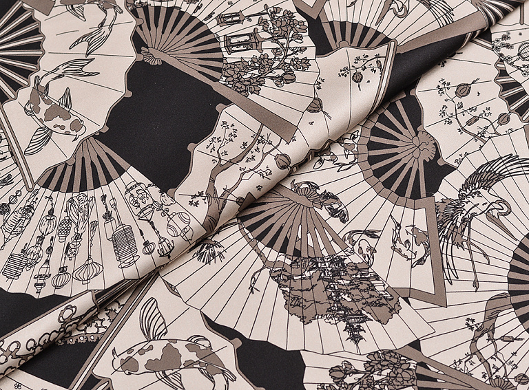 Фото ткани Атласный шелк с веером, цвет - бежевый, черный