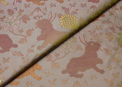 Фото ткани Натуральный шелк, цвет - зеленый, синий, сиреневый, розовый, зайцы
