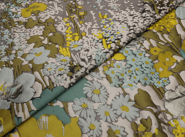 Фото ткани Шелковая органза с рисунком (купон), цвет - цветы