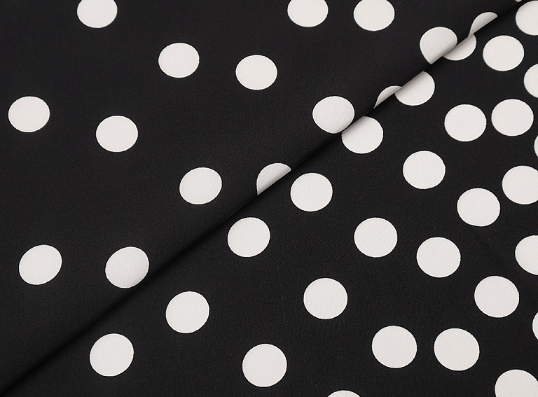 Фото ткани Натуральный шелк тип Valentino (купон), цвет - черный, горох