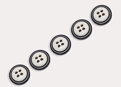 Фото ткани Пуговица круглая (пластик), цвет - черный и молочный