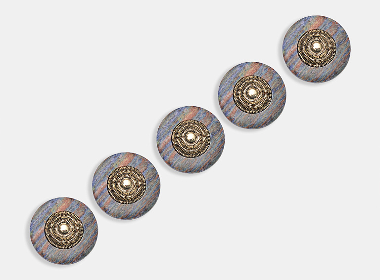 Фото ткани Пуговица круглая, цвет - разноцветный