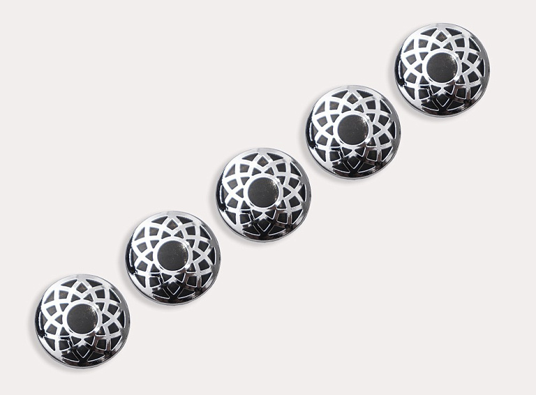 Фото ткани Пуговица круглая, цвет - черный и серебро