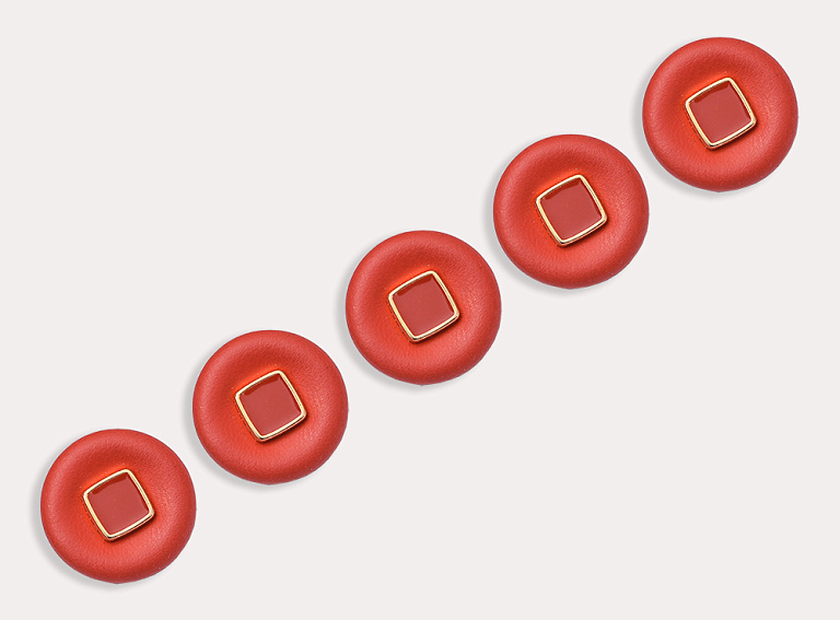 Фото ткани Пуговица круглая, цвет - красный