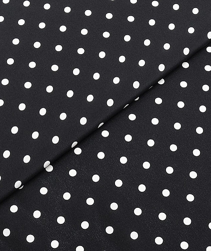 Натуральный шелк в горох, цвет - черный. Изображение 1
