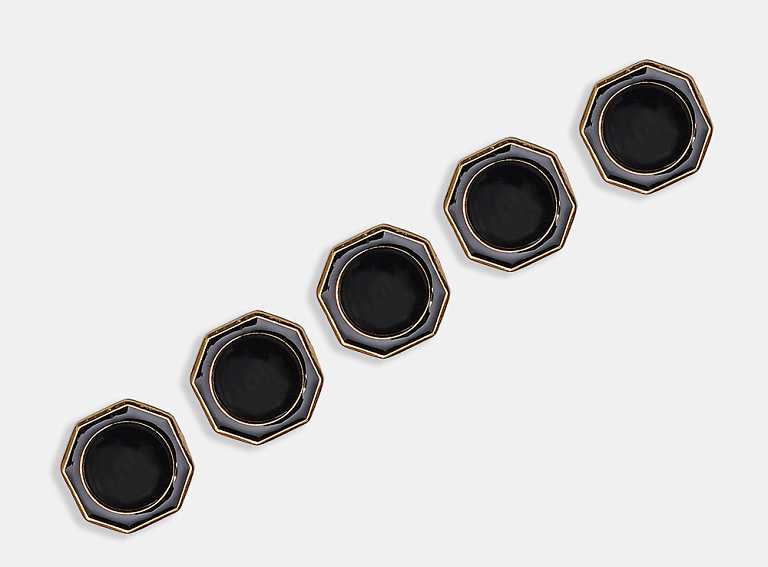 Фото ткани Пуговица металлическая, цвет - черный и золотой