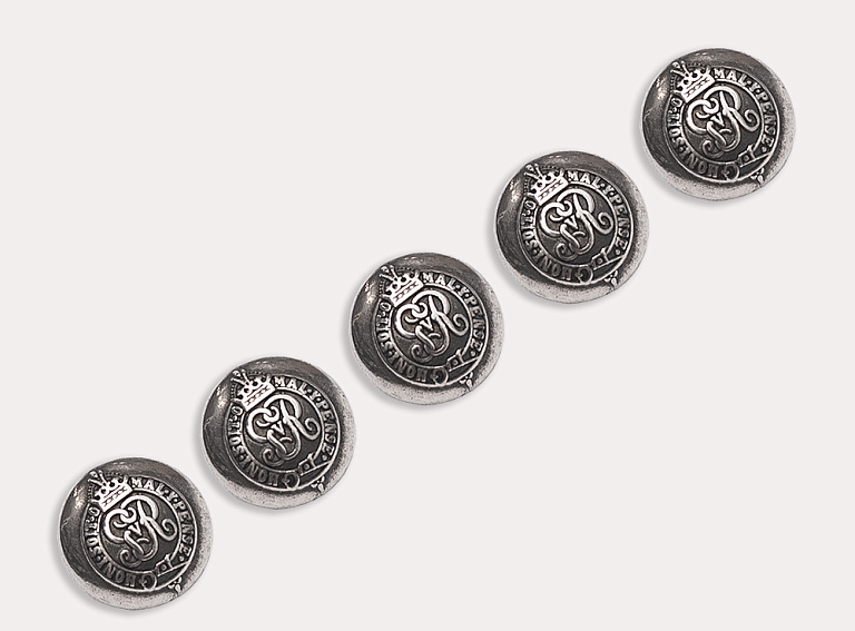 Фото ткани Пуговица круглая с гербом, цвет - серебро