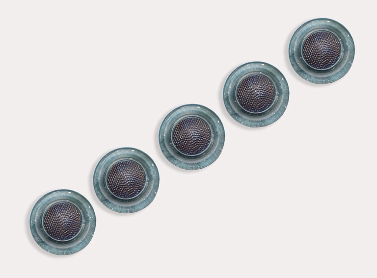 Фото ткани Пуговица круглая, цвет - бирюзовый