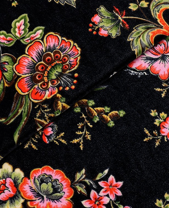 Бархат тип Valentino с рисунком, цвет - черный и цветы. Изображение 1