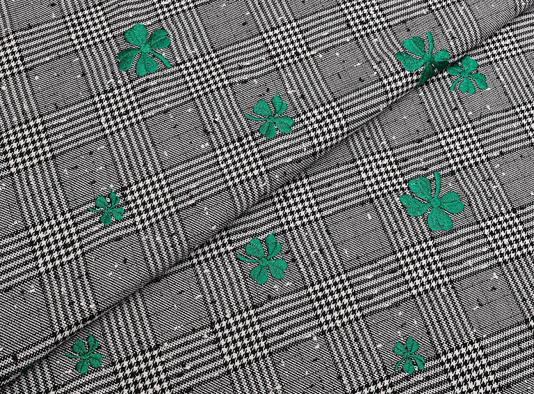 Фото ткани Вискоза с вышивкой тип Dior, цвет - серый, клевер