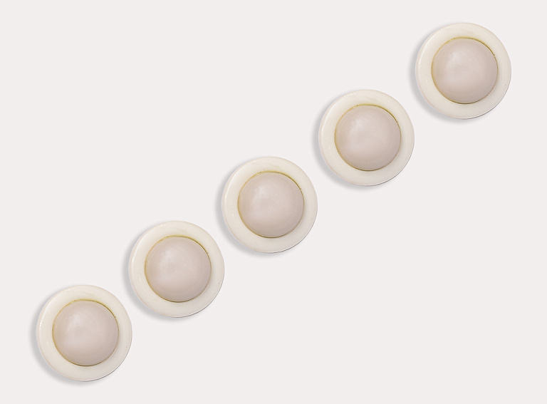 Фото ткани Пуговица, цвет - молочный