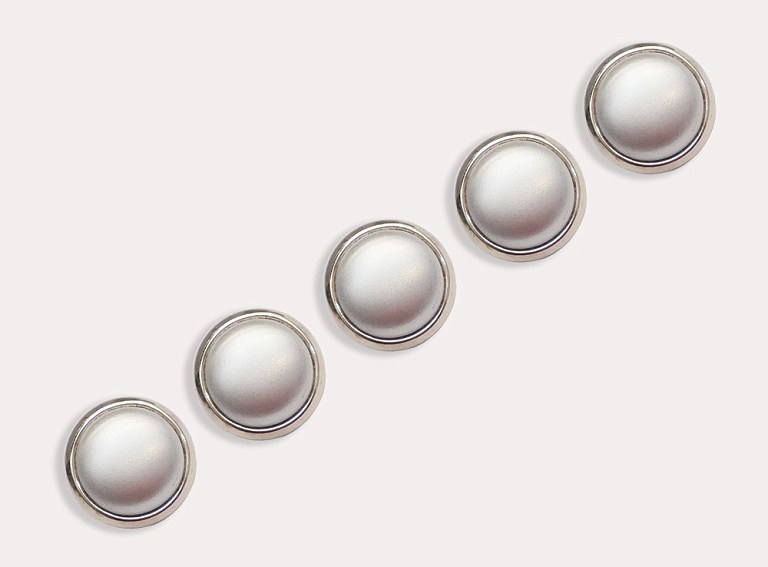 Фото ткани Пуговица круглая (металл), цвет - серый