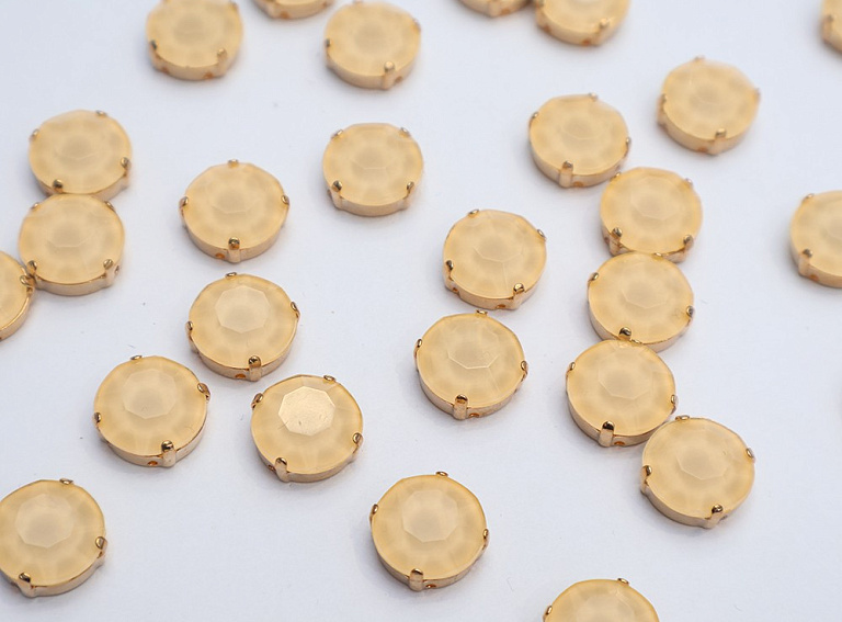 Фото ткани Стразы, цвет - желтый и золотой