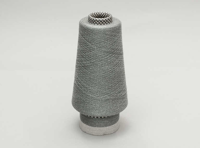 Фото ткани Пряжа кашемир с шелком (100гр), цвет - серый, люрекс