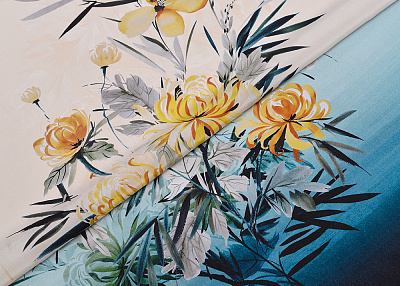 Фото ткани Натуральный шелк тип Dior с цветами (купон), цвет - слоновая кость