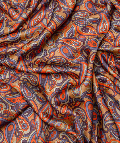 Твиловый шелк тип  Etro, цвет - оранжевый, сиреневый, бежевый, горчичный, пейсли. Изображение 4