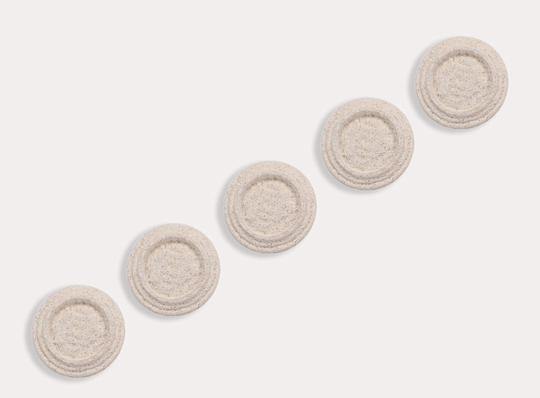 Фото ткани Пуговица круглая, цвет - молочный