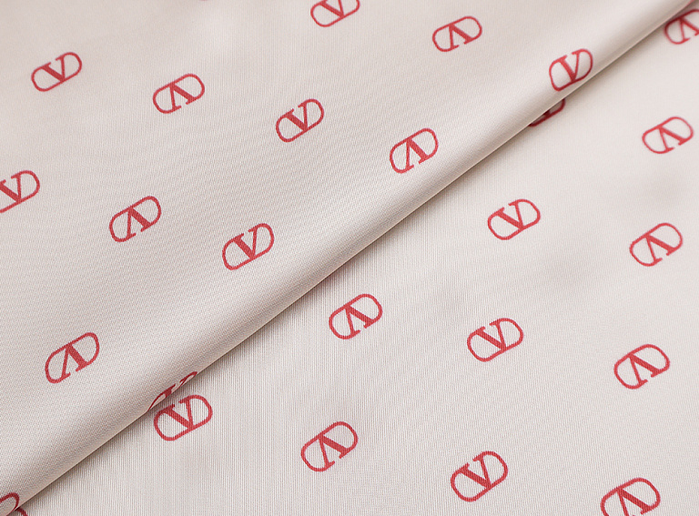 Фото ткани Подкладочная ткань тип Valentino с рисунком, цвет - кремовый