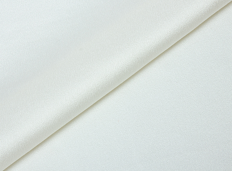 Фото ткани Натуральный шелк, цвет - молочный