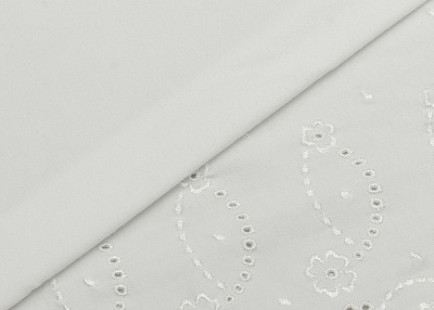 Фото ткани Хлопковый трикотаж с вышивкой, цвет - белый