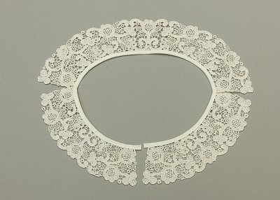 Фото ткани Воротник, цвет - молочный