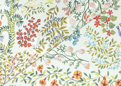 Фото ткани Шелковый шифон тип Valentino (купон), цвет - молочный и цветы
