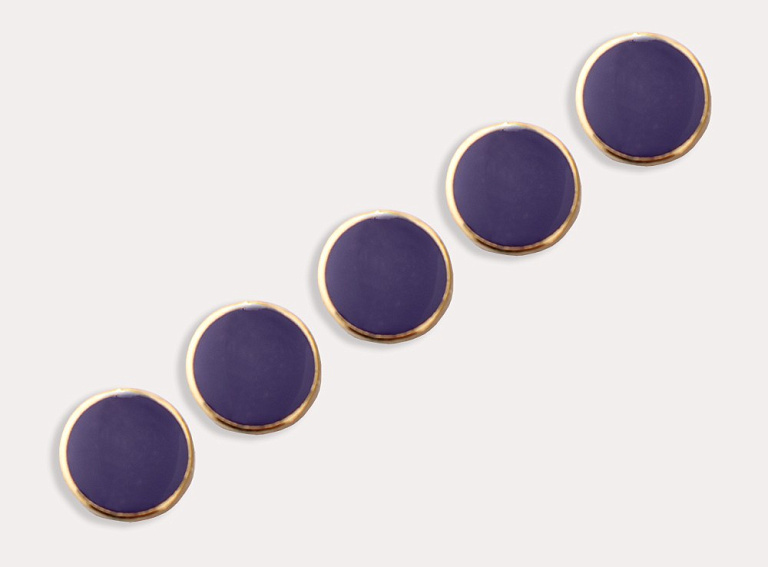 Фото ткани Пуговица круглая (пластик), цвет - синий и золотой