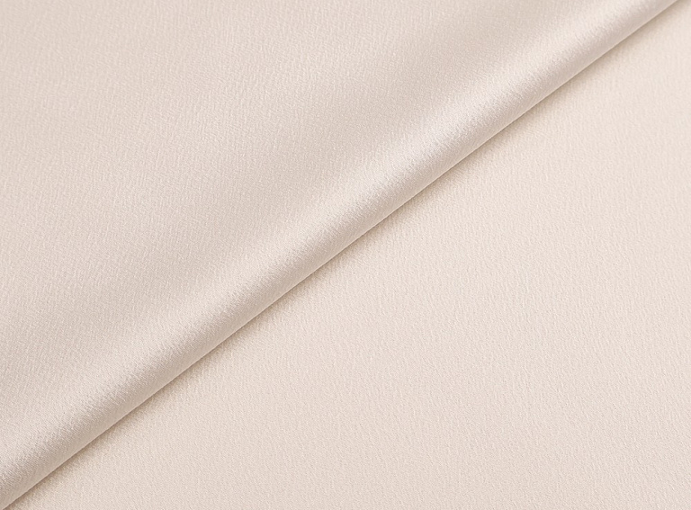 Фото ткани Атласный шелк , цвет - молочный