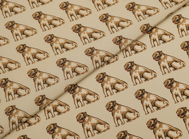 Фото ткани Натуральный шелк тип Valentino с мопсами, цвет - бежевый