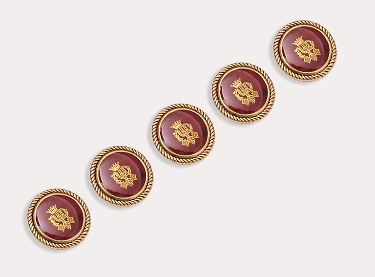 Фото ткани Пуговица круглая с гербом, цвет - бордовый и золотой