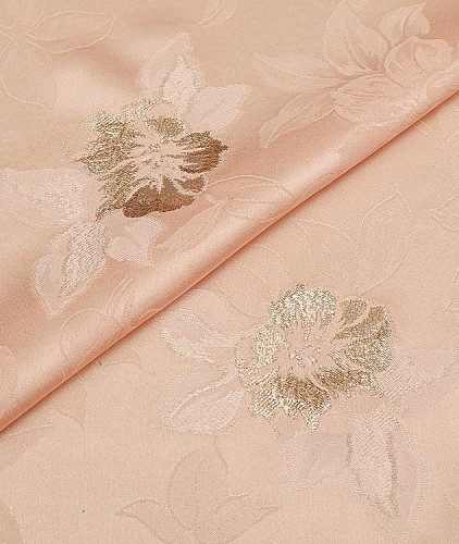 Жаккардовый шелк с цветами и люрексом тип Valentino, цвет - персиковый. Изображение 1