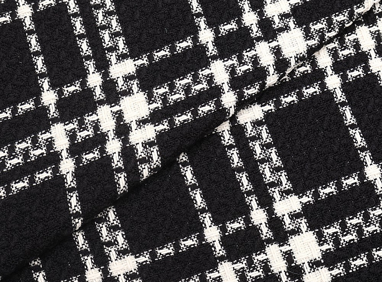 Фото ткани Шелковый твид тип Chanel с рисунком, цвет - черный, молочный, клетка