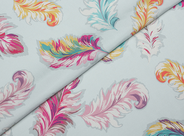 Фото ткани Натуральный шелк тип Chanel с перьями, цвет - голубой