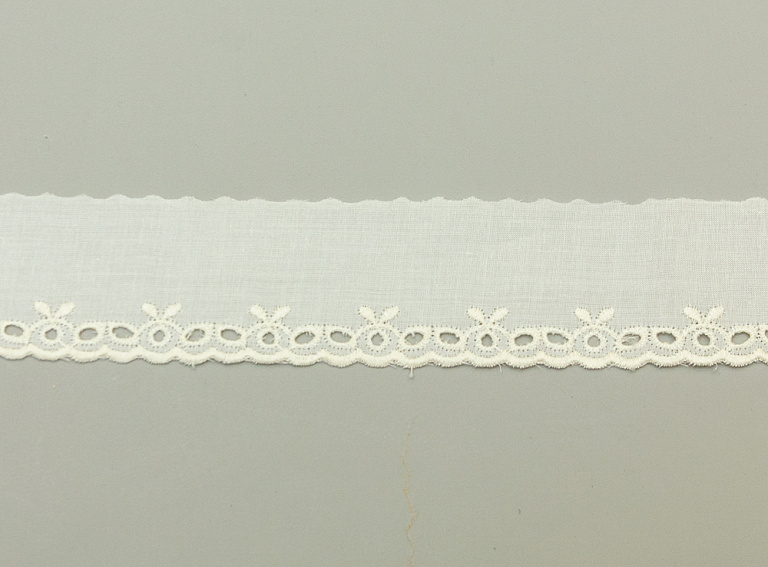 Фото ткани Кружево хлопковое, цвет - молочный