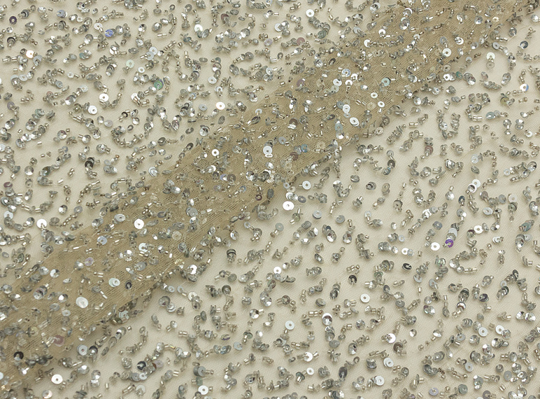 Фото ткани Пайетки на сетке, цвет - серебро