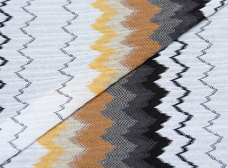 Фото ткани Трикотаж тип Missoni, цвет - бежевый, серый, желтый, белый, коричневый, черный, полоска