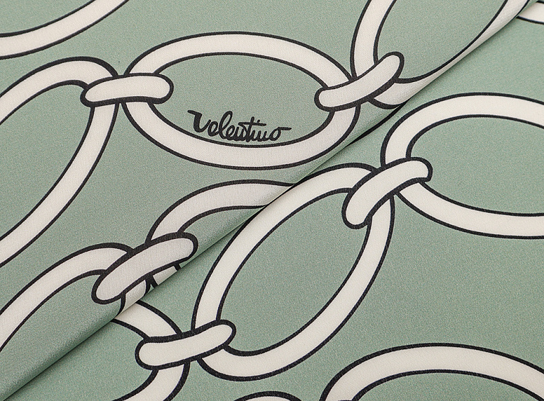 Фото ткани Натуральный шелк с цепями тип Valentino, цвет - зеленый